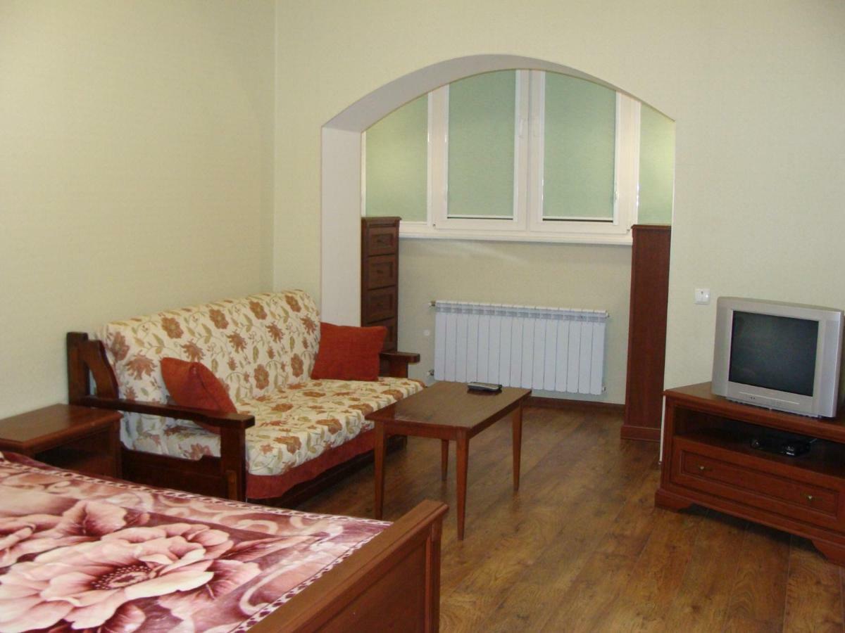 Appartement Flat à Irpin Extérieur photo