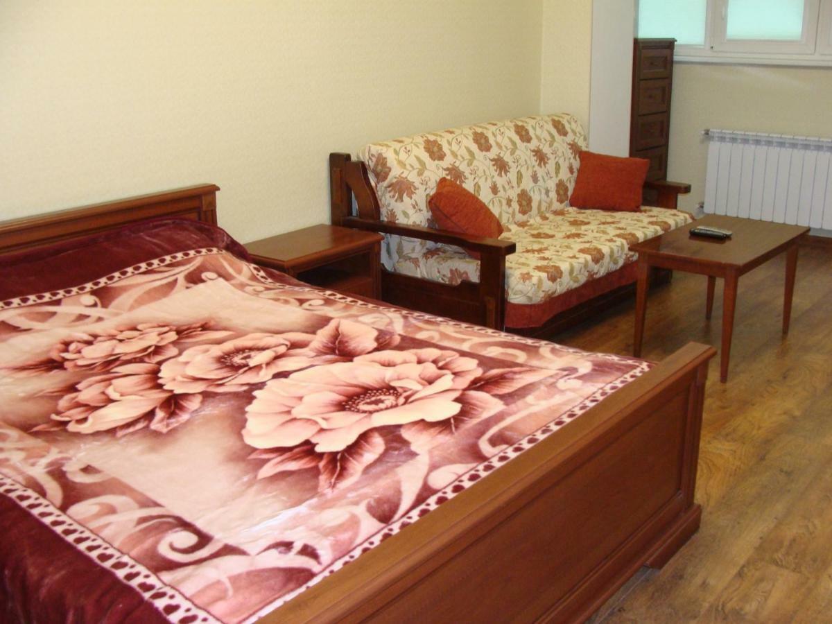 Appartement Flat à Irpin Extérieur photo